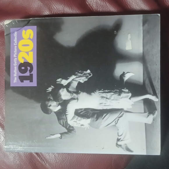 BOOK 1920 THE HULTON GETTY PICTURE COLLECTION - Picture 1 of 4